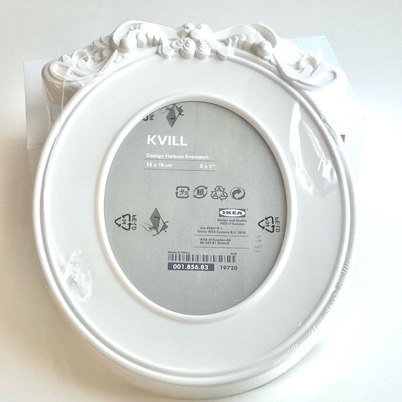 IKEA Other - IKEA KVILL White Oval Picture Frame by Designer Helena Svensson